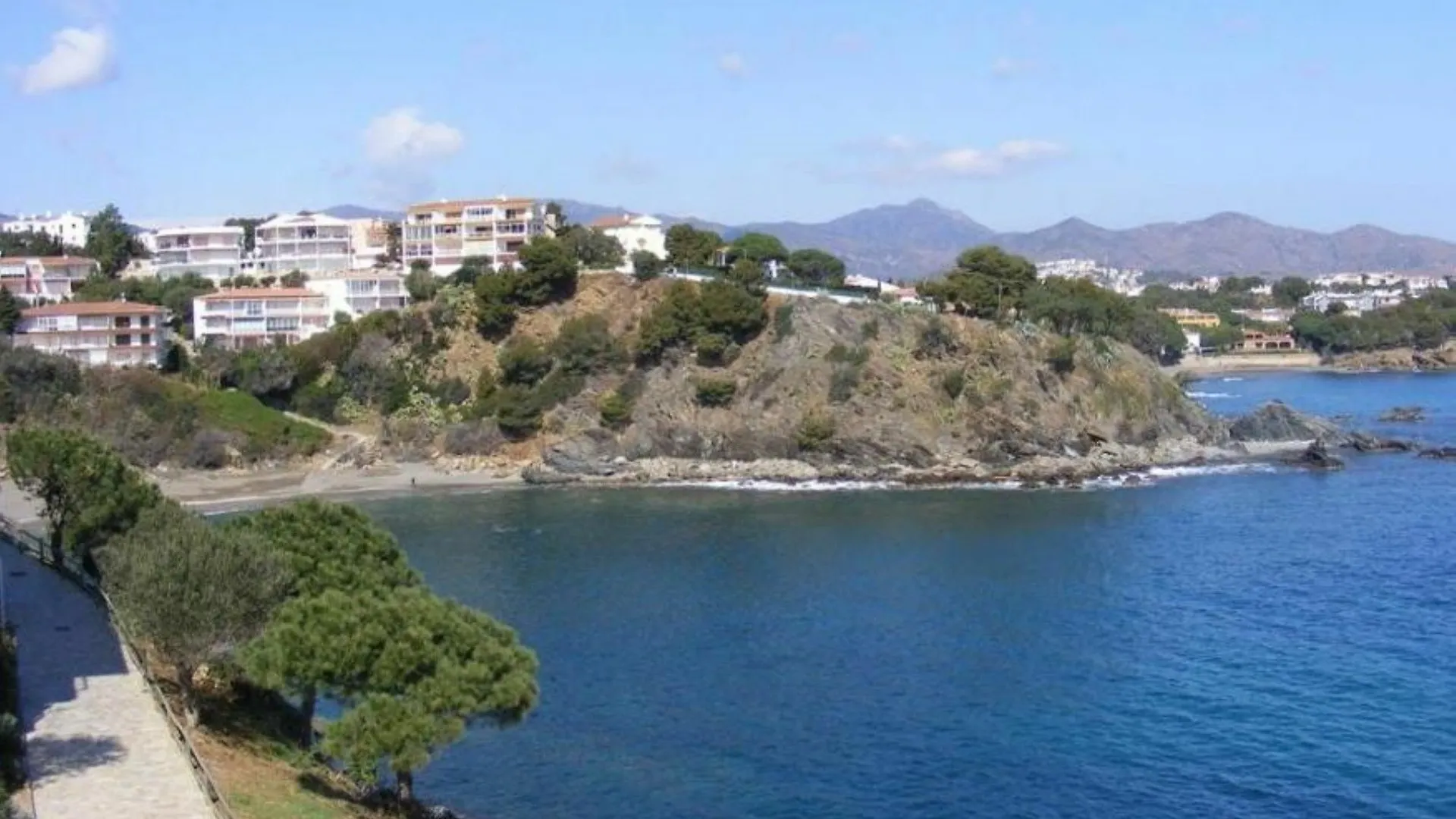 Apartment In Llanca - 103550 By Mo Rentals